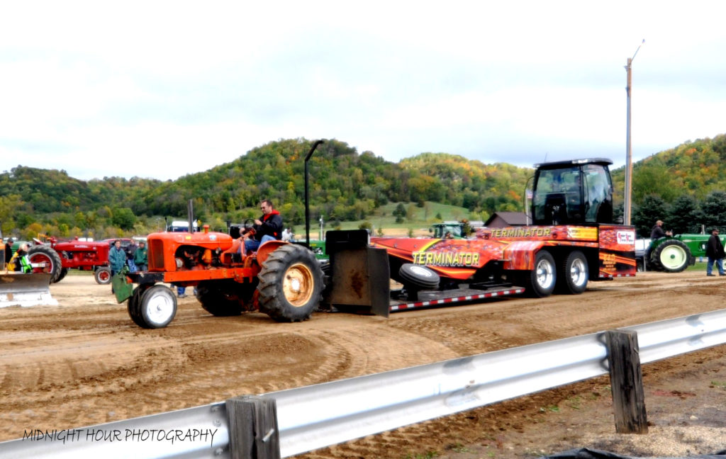Tractor & Truck Pull Viola Horse and Colt Show