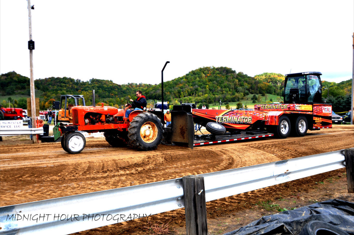 Tractor & Truck Pull Viola Horse and Colt Show